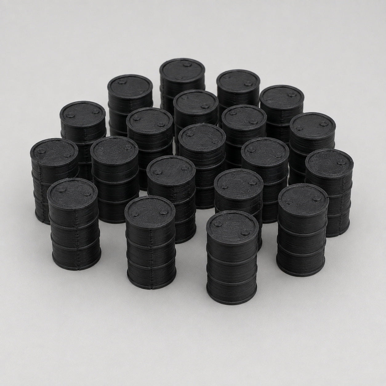 OO Gauge Oil Drums and UK Pallets Scenery Pack 20 Drums and 4 Pallets