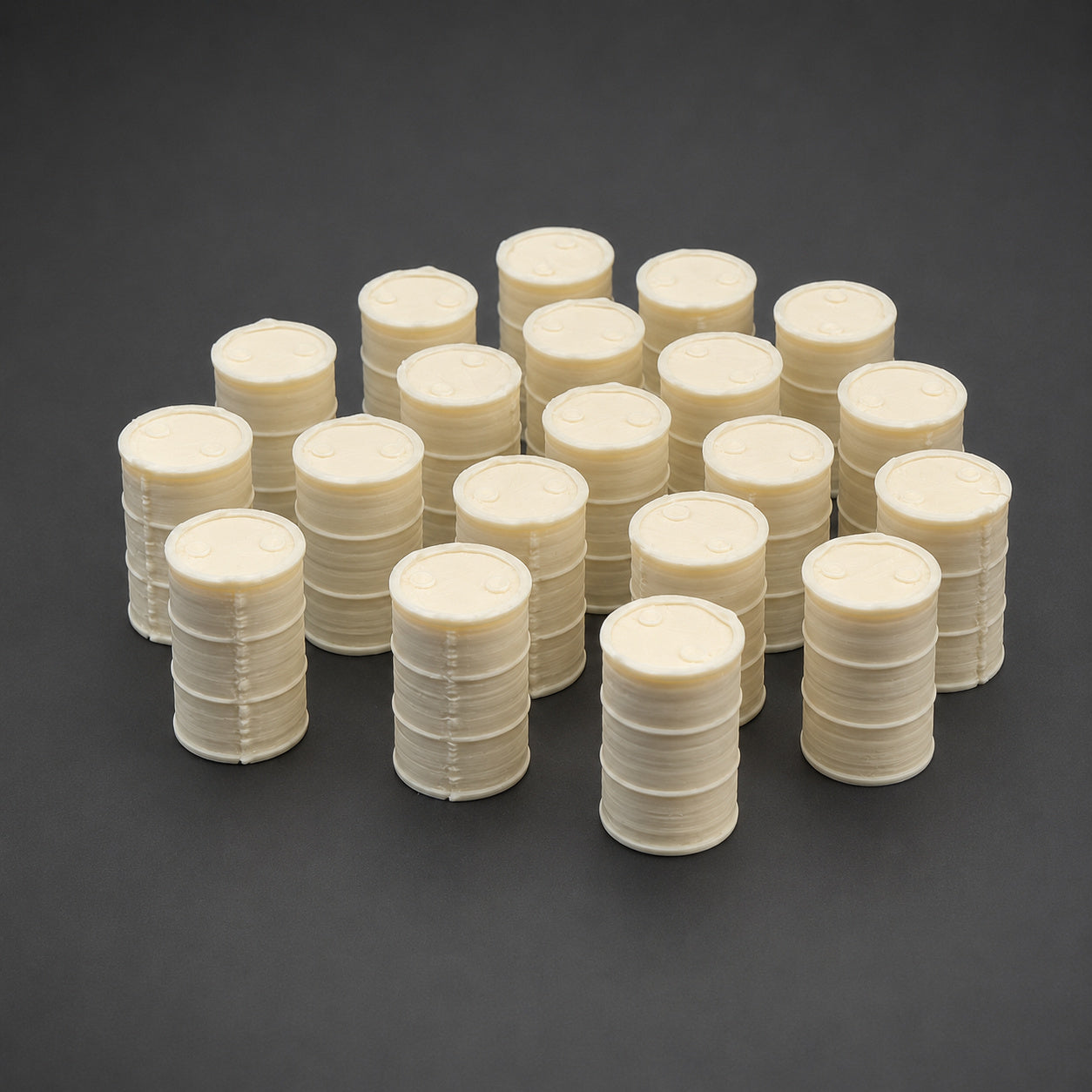 OO Gauge Oil Drums and UK Pallets Scenery Pack 20 Drums and 4 Pallets