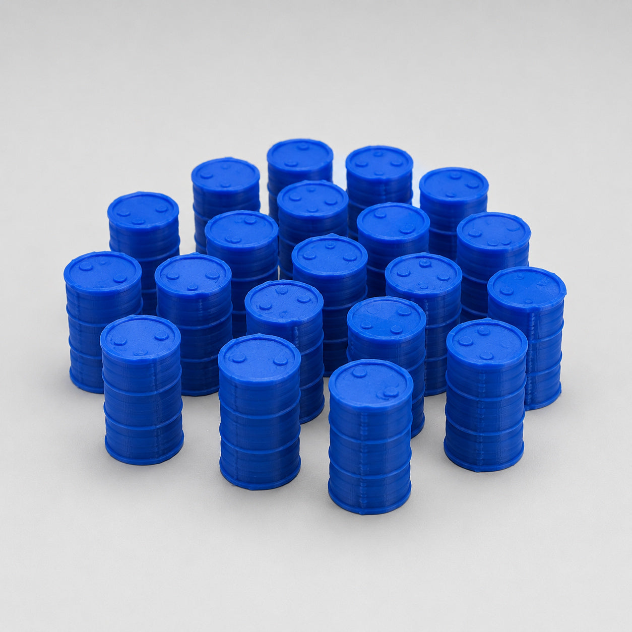OO Gauge Oil Drums and UK Pallets Scenery Pack 20 Drums and 4 Pallets